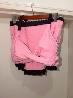 Pink Textured Bikini Top with Black Trim - (Brand)